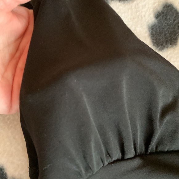 Everyone should have a little black dress - Picture 12 of 13